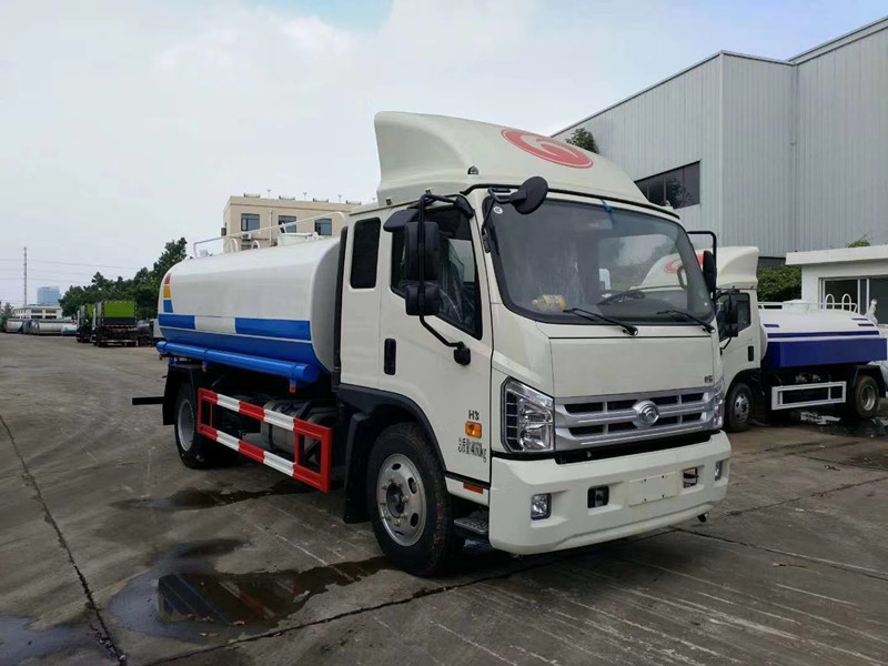 ��ˮ܇�S����8����ˮ܇�S�ң�8����ˮ܇�r�񣬳���8����ˮ܇�S��