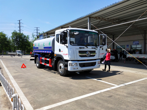 東風14.5方水車廠家優惠,不要錯過啊 東風14.5方水車廠家優惠,不要錯過啊