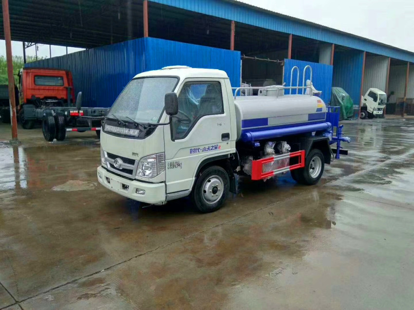 �����О�ˮ܇�N���������О�ˮ܇�S��ֱ�N���������F