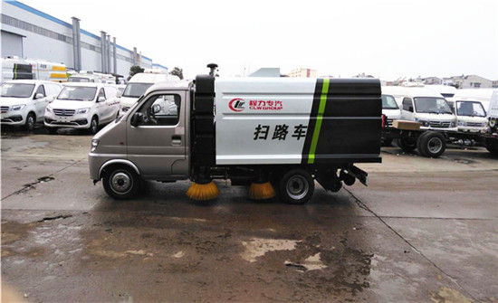 �L(zh��ng)����·܇(ch��)��2����·܇(ch��)�r(ji��)��-С�͒�·܇(ch��)�S��ֱ�N(xi��o)