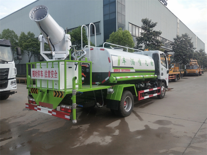 5噸灑水車 5噸灑水車
