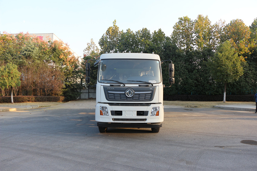 東風12噸霧炮車 東風12噸霧炮車