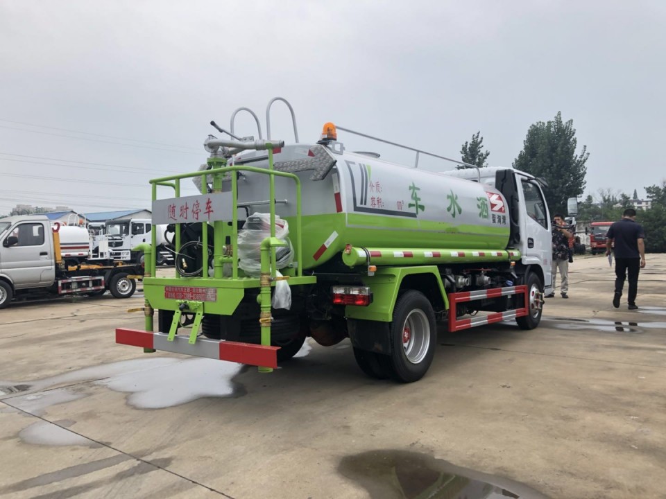 5立方藍牌灑水車 5立方藍牌灑水車