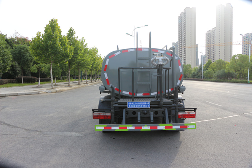 8����ˮ܇-8����ˮ܇�S��ֱ�N-8����ˮ܇�r���r-����ӯͨ