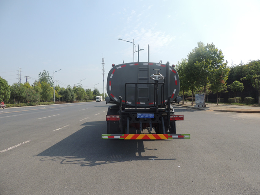環(huán)衛(wèi)灑水車 環(huán)衛(wèi)灑水車