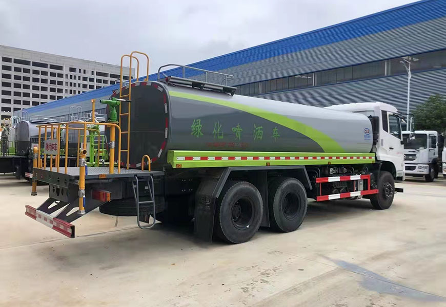 東風天錦后雙橋灑水車